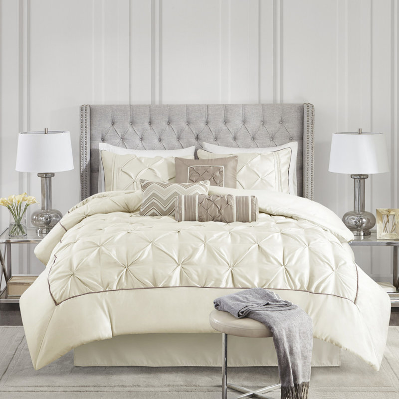 Édredon pour grand lit 7 - Style fascinant rempli d'édredon, de taies décoratives, de coussins décoratifs et de jupe de lit