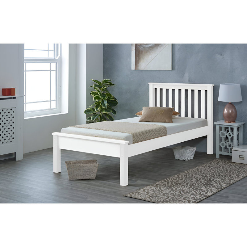 White Wooden Bed, UK Small Double - DE 120 x 190 cm