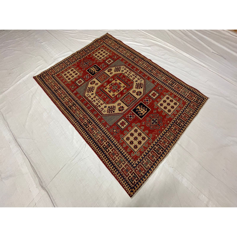 Tapis tribal unique en son genre