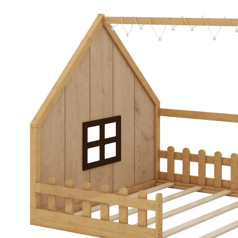 Lit double en bois avec fenêtre et clôture, Naturel