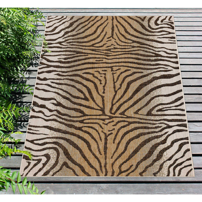 Tapis intérieur / extérieur brun clair Osman, Rectangle 4 pi 10 po x 7 pi 6 po