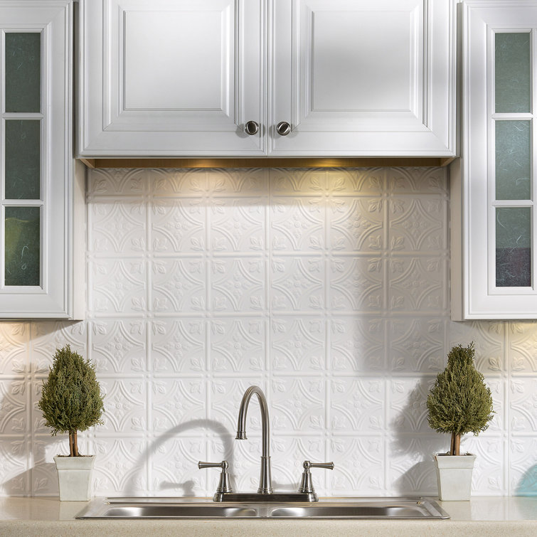 FASÄDE Traditional Style/Pattern 1 Decorative Vinyl 18in x 24in Backsplash Panel