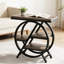 Table de chevet industrielle à 4 étagères, grand espace pour les magazines, structure en métal noir mat et surface gris rustique, idéale pour une décoration de style bord de mer