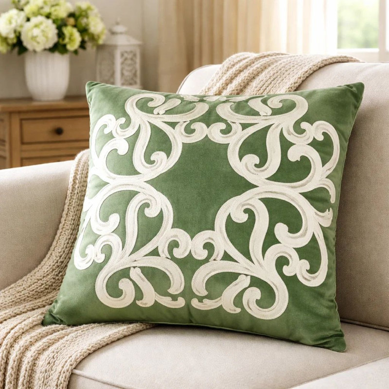 Coussin décoratif Dery, velours vert vintage avec accent de vigne, carré de 20 pouces, Vert/blanc