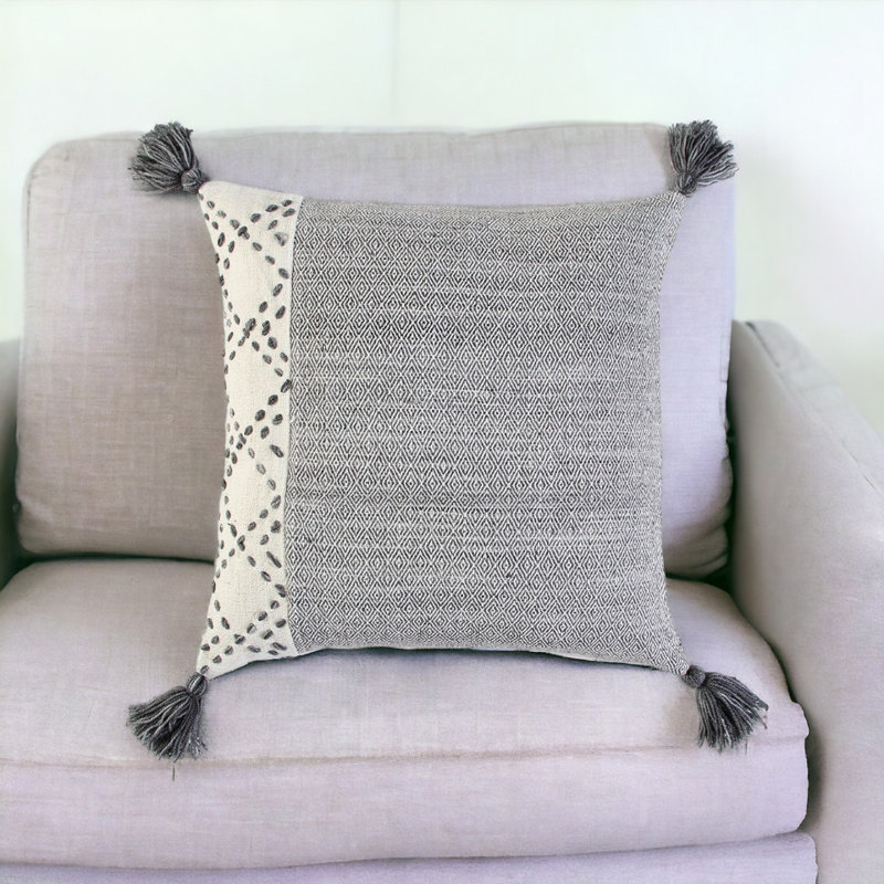 Coussin décoratif en coton 20 po rouge et ivoire, Ivoire / gris