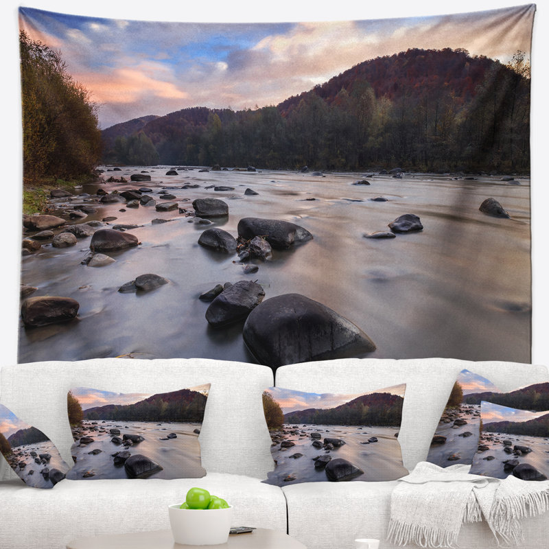Tapisserie en polyester de mer de montagne rocheux en d’automne avec accessoires suspendus inclus, H 32 po x l 39 po