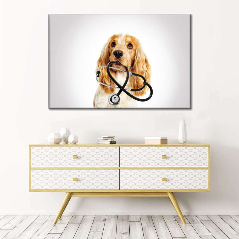 «Doctor Dog», reproduction sur toile, H 39 po x l 26 po x P 1,25 po