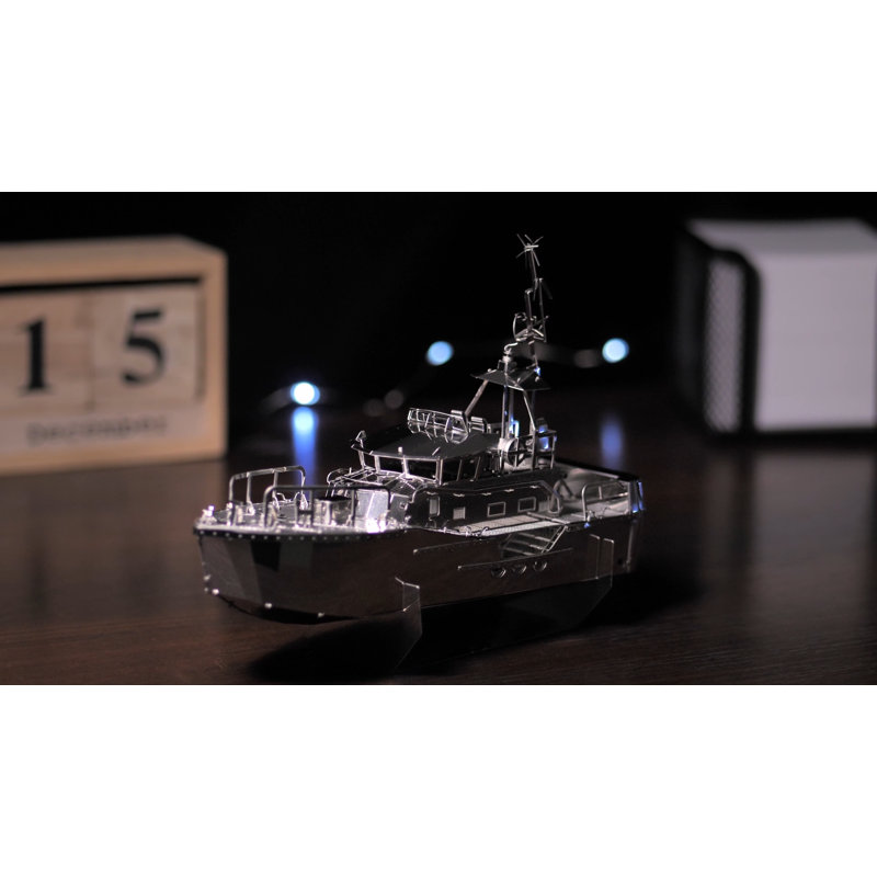 Figurines & Sculptures