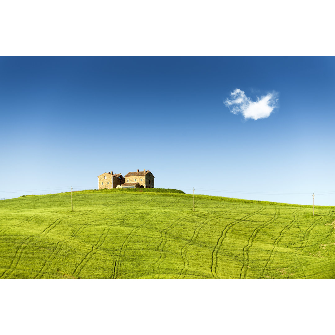 Bauernhaus in der Landschaft der Toskana