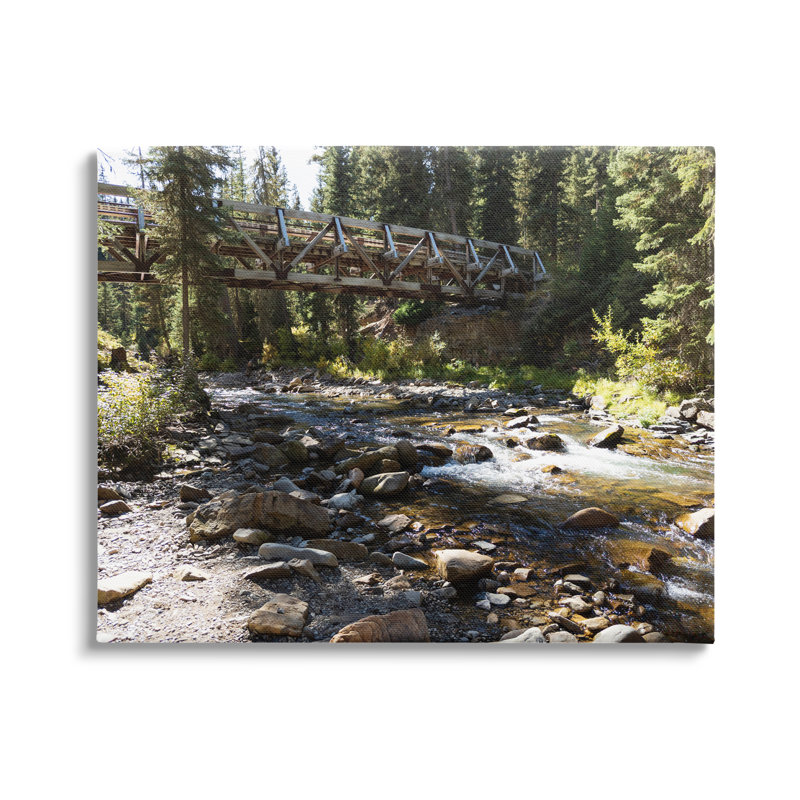 «Bridge Over Babble Brook» par Stede Bonnett, H 16 po x l 20 po x P 1,5 po, Toile tendue
