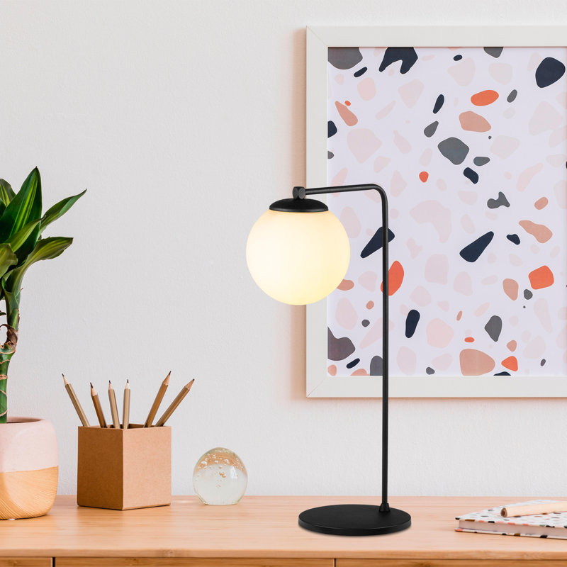 Lampe de bureau noire 21,65 po Daydrian