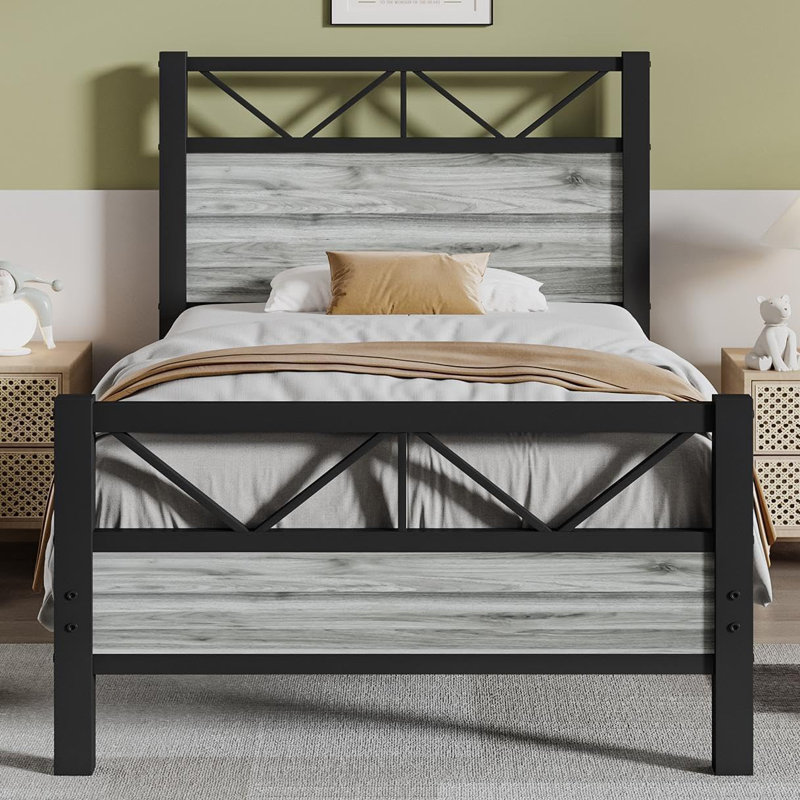 Wykeisha Platform Bed, Gray, Full 