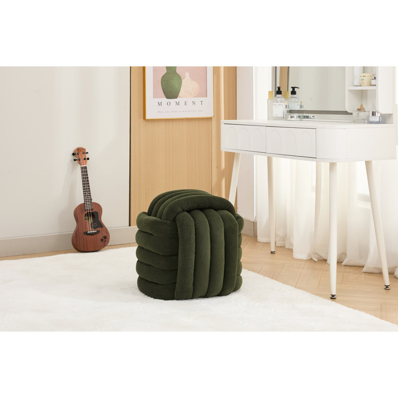Chenille confortable pour la chambre à coucher, conception moderne, cadre en bois, rembourré de mousse, aucun assemblage requis avec cadre et rembourrage,