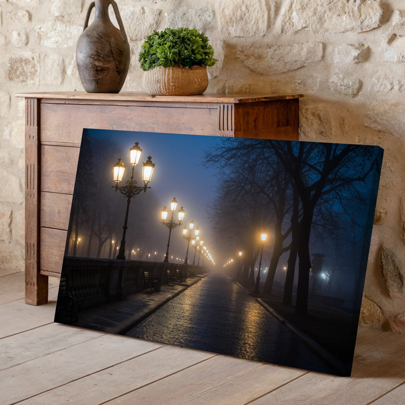 Toile, scène de rue à éclairage tamisé avec nuit, art mural, rangée de lampes de rue rétro ornées d'un doré chaleureux pour toile