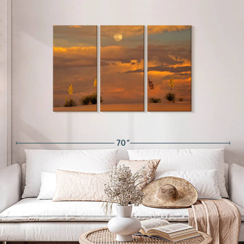 Sands Desert Yuccas, 28" H x 45" W