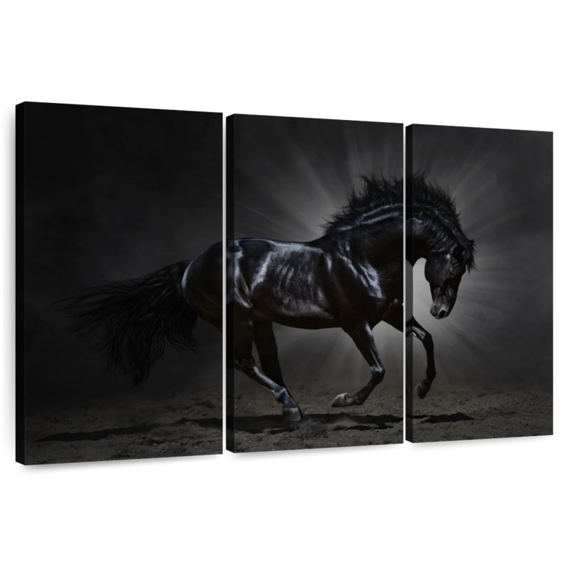 Cheval noir élégant, H 20 po x l 33 po