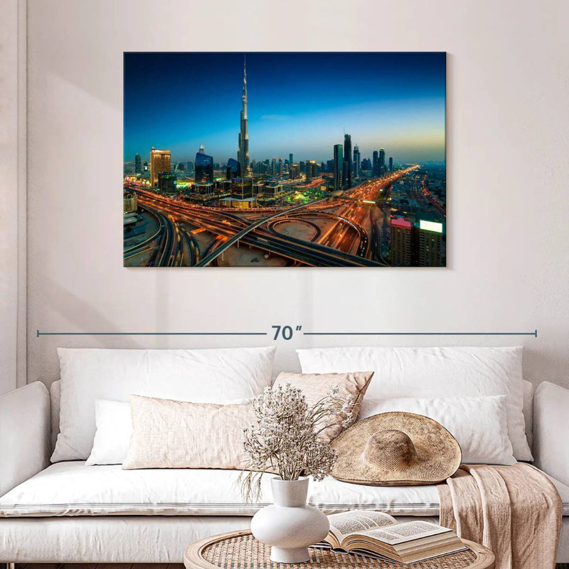 Sirci, autoroute de Dubaï la nuit, H 30 po x l 45 po