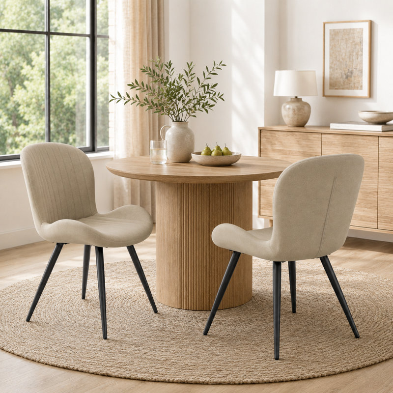 Chaise rembourrée avec pieds en métal, Beige