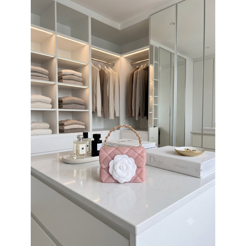 Petite bougie sculptée Camelia Pinky