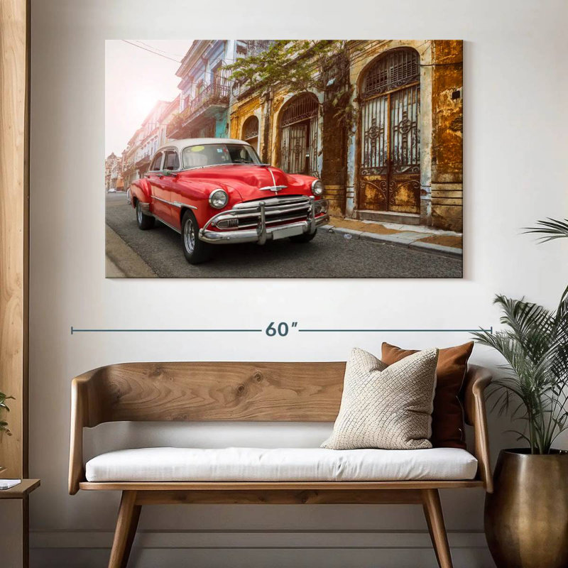 Voiture cubaine rouge Mehar, H 34 po x l 51 po