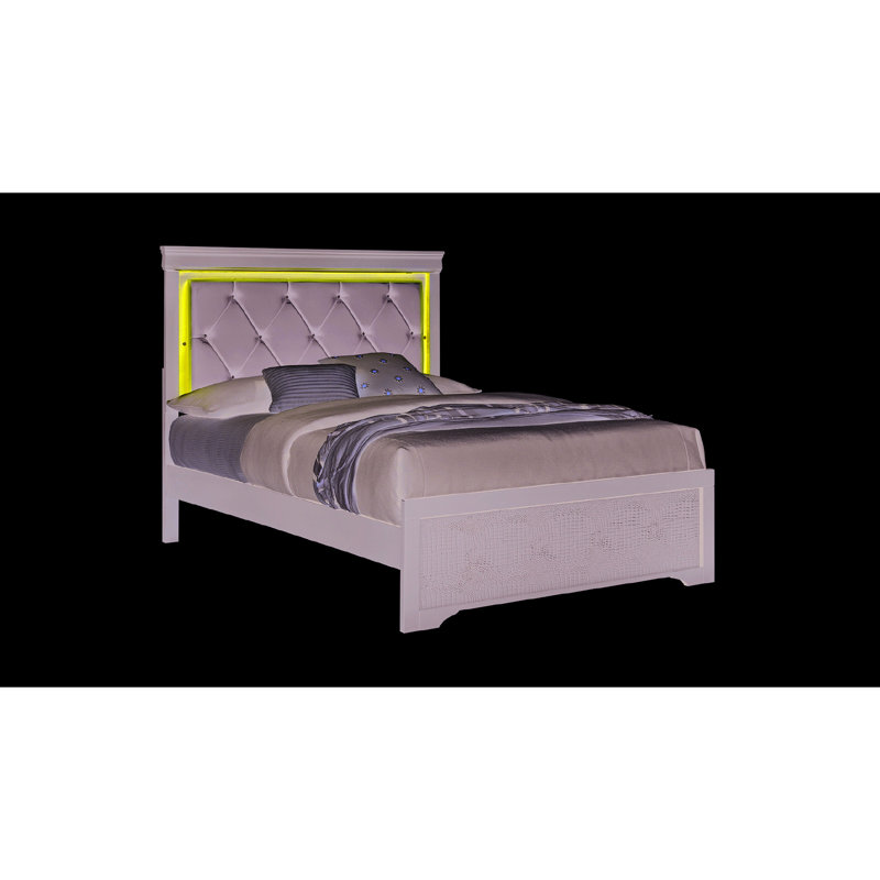 Lit simple gris métallique avec revêtement doux et tête de lit à DEL intégrée avec revêtement moderne