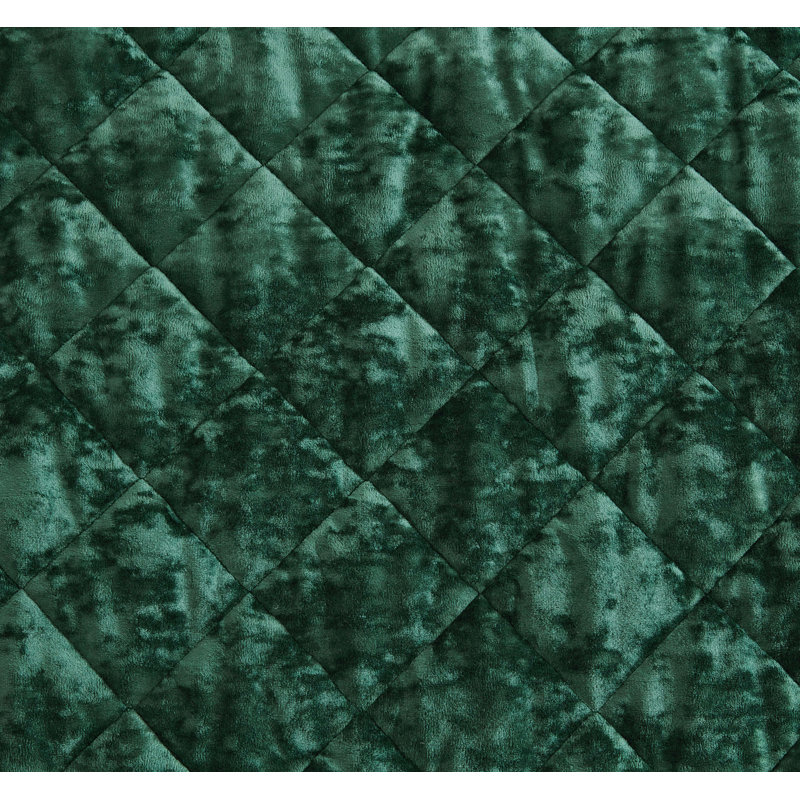 Forest Green Queen Velvet Quilt Set with Reversible Shams