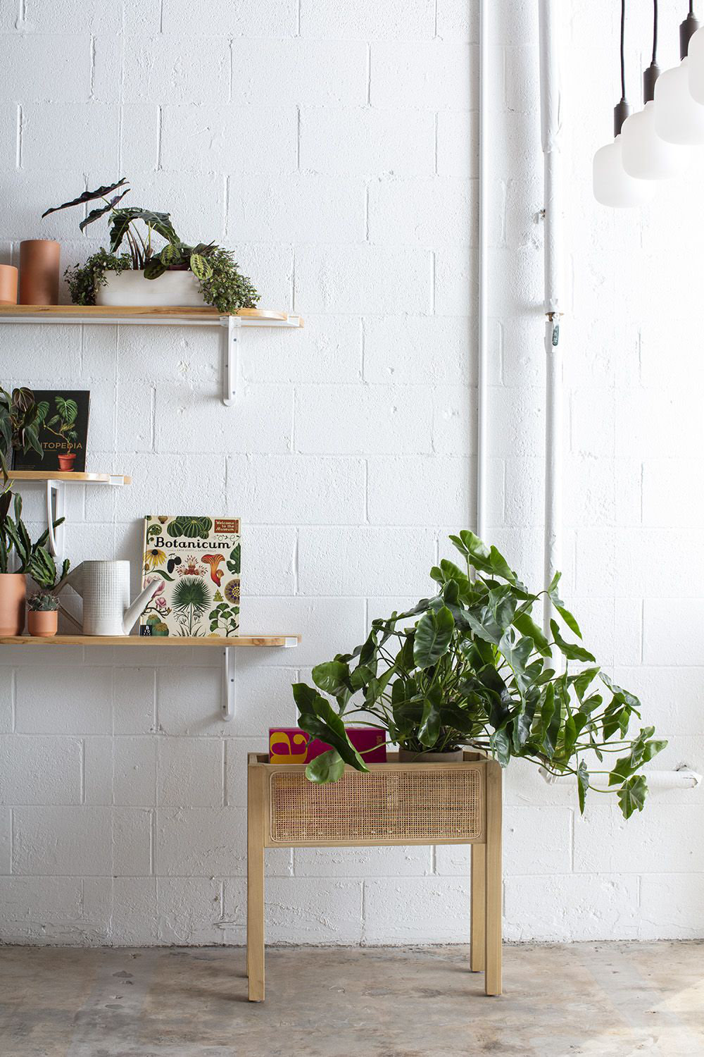 Carrara Handmade Elevated Planter