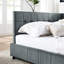 Structure de lit double en velours avec accoudoirs pour la chambre à coucher et le salon