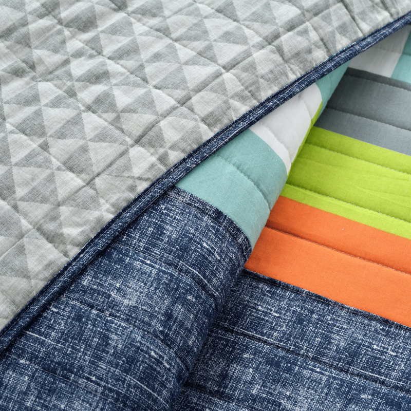  Reversible Quilt Set, Twin + 1 King Shams