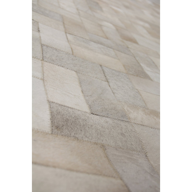 Natural Hide hand-tufted Leather Hide Ivory Area Rug