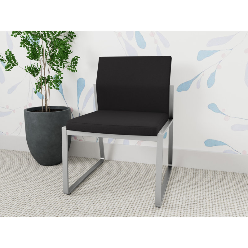 Chaise d'invité sans accoudoirs Gansett, Argent, Portes ouvertes en tissu noir