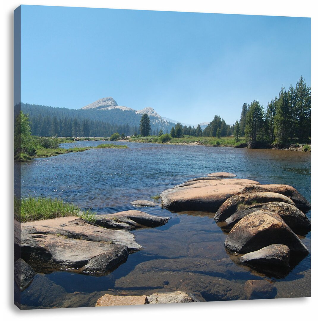 Leinwandbild Schöner Fluss in Yosemite National Park