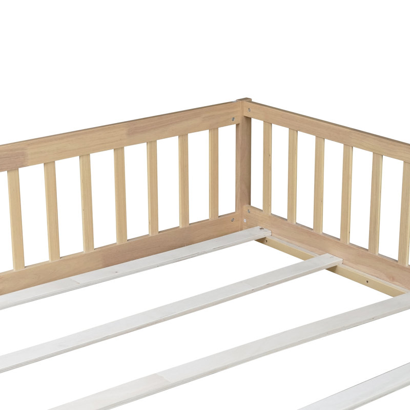 Lit double pleine grandeur avec clôture et porte, lit en bois d'hévéa avec garde-corps de sécurité