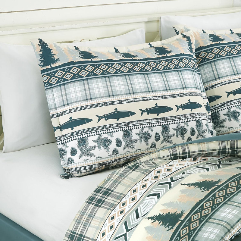 Queen Multicolor Microfiber Lodge Comforter Set with Wildlife Motifs