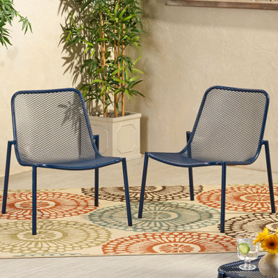 Ensemble de 2 chaises empilables, fer bleu marine mat, détails fabriqués à la main, 26 po x 21,89 po 26 po, siège 18 po 19,5 po, paire de chaises 12,5 po, fer bleu, installation artisanale,