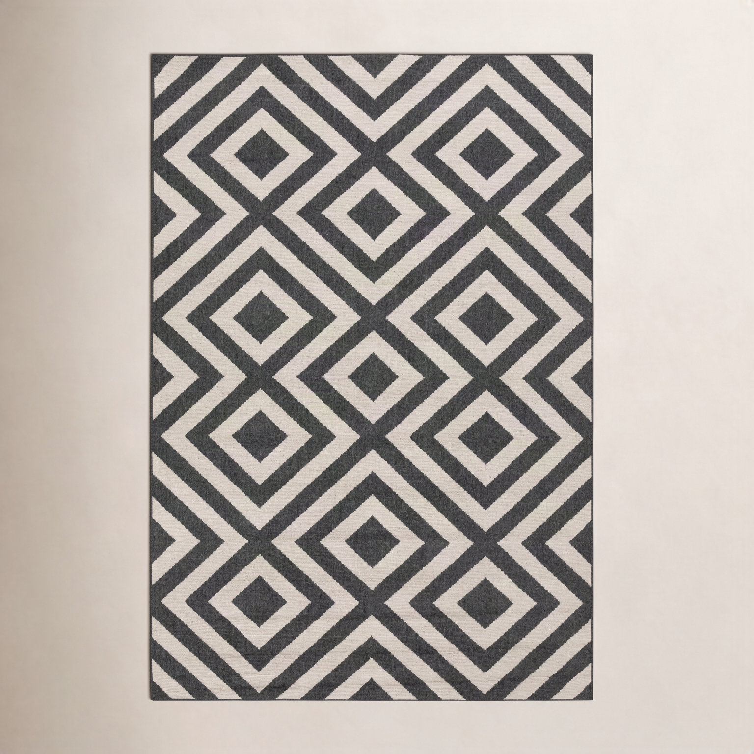 Awena Outdoor Geometric Rug, Rectangle 2'3" x 4'6"