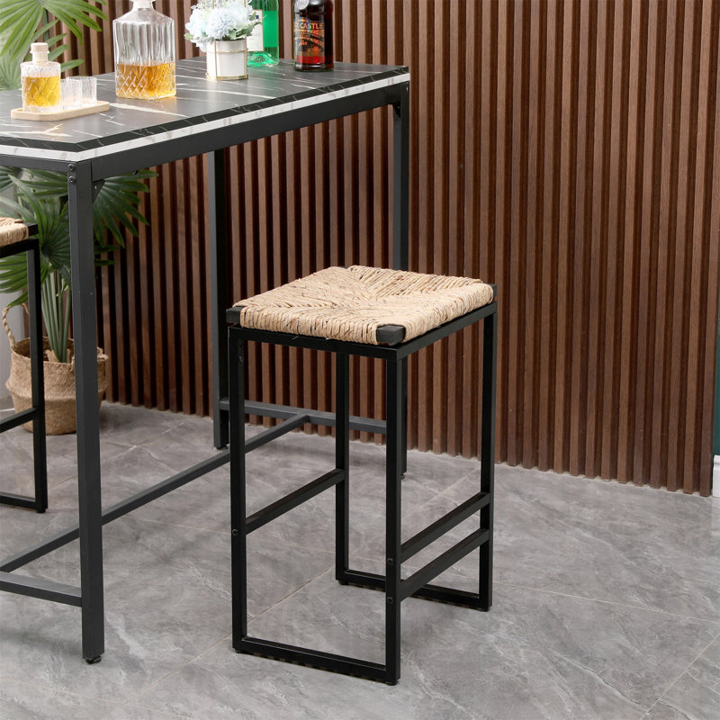 Ensemble de 2 tabourets de bar sans dossier avec siège en jacinthe d'eau et structure en métal