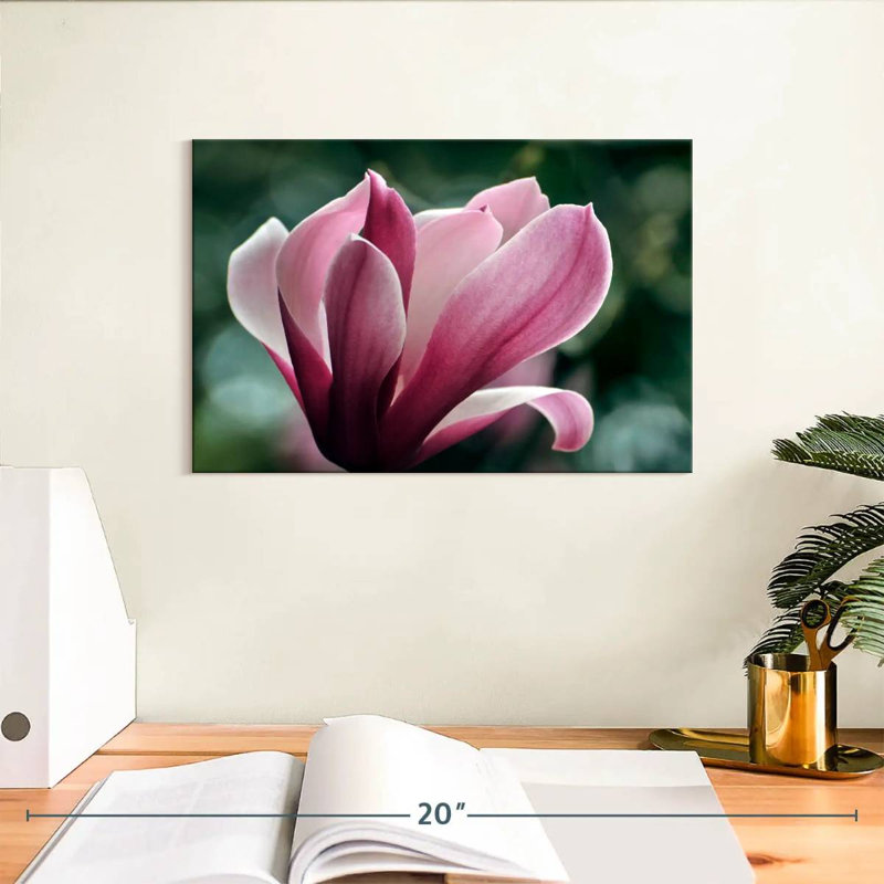 Fleur de magnolia Harnek en fleurs, H 8 po x l 12 po