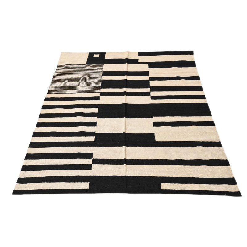 Tapis noir et blanc Noor