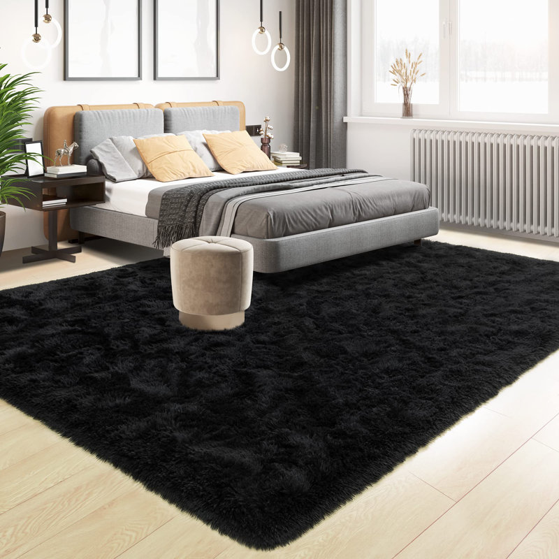 Rectangle Makael Rectangle: tapis 4 x 6 pieds avec envers antidérapant