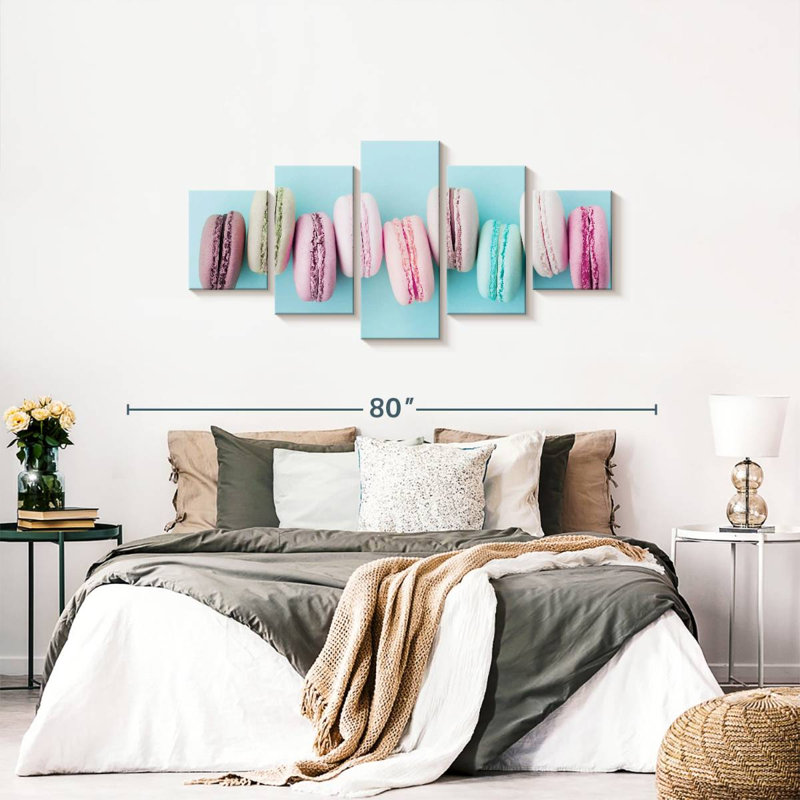 Délectable macarons sur toile, 5 pièces, H 68 po x l 30 po x P 1,25 po