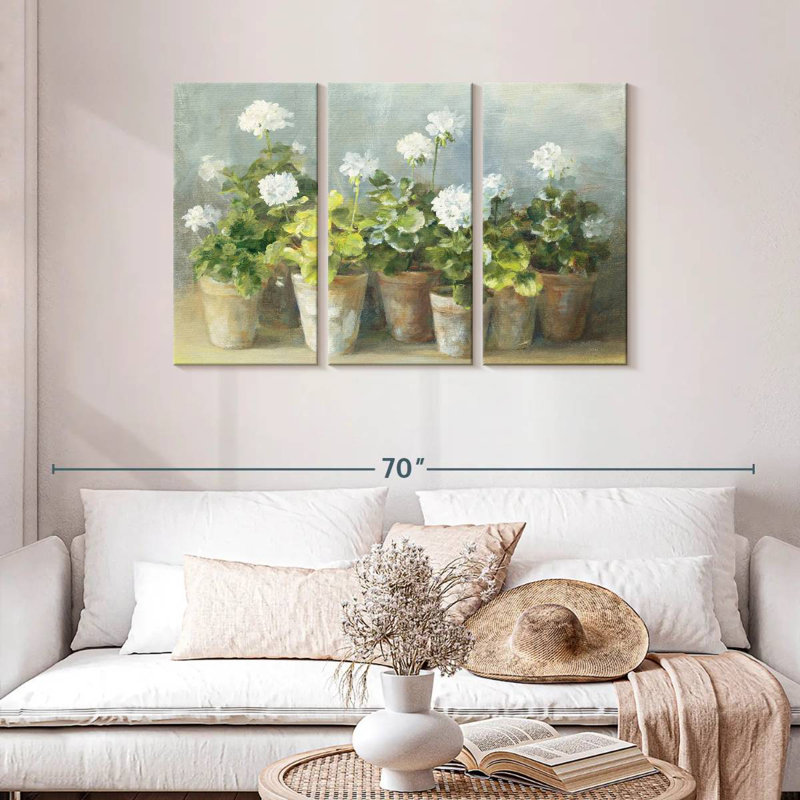 Harnek Geraniums Crop, 28" H x 45" W