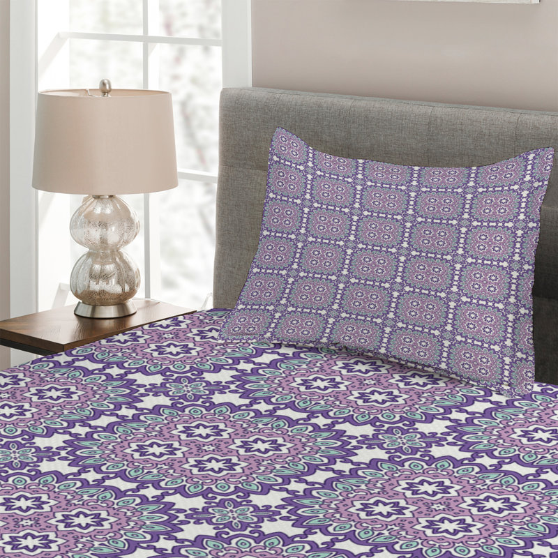 Flower Traditional Polyester Coverlet, Twin Bedspread + 1 Sham