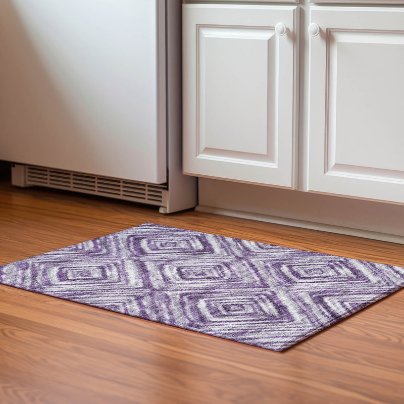 Tapis mauve de qualité supérieure lavable à la machine Prisco, Rectangle 1 pi 8 po x 2 pi 6 po