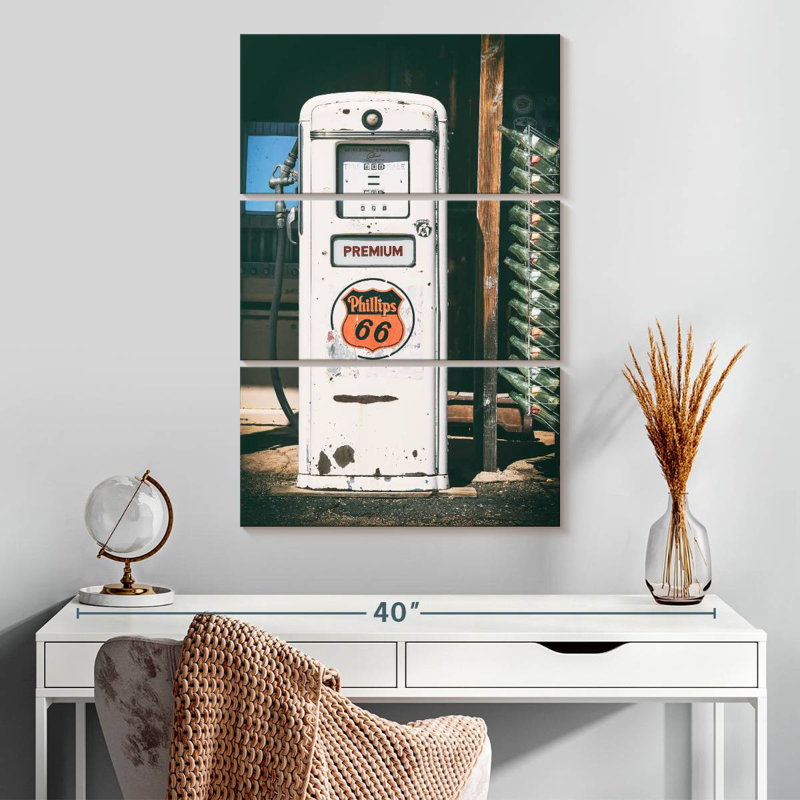 American West Gas Station Premium 66, H 32 po x l 20 po