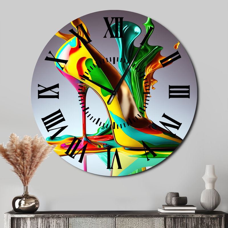 Horloge murale multicolore en verre à talons hauts III - Fashion, Surdimensionné