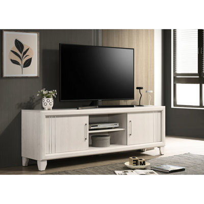 Meuble télé de style contemporain en beige avec quincaillerie de ton argent, deux compartiments dissimulés et tablettes ouvertes, longueur 71,1 po pour le salon 1Pc avec finition beige