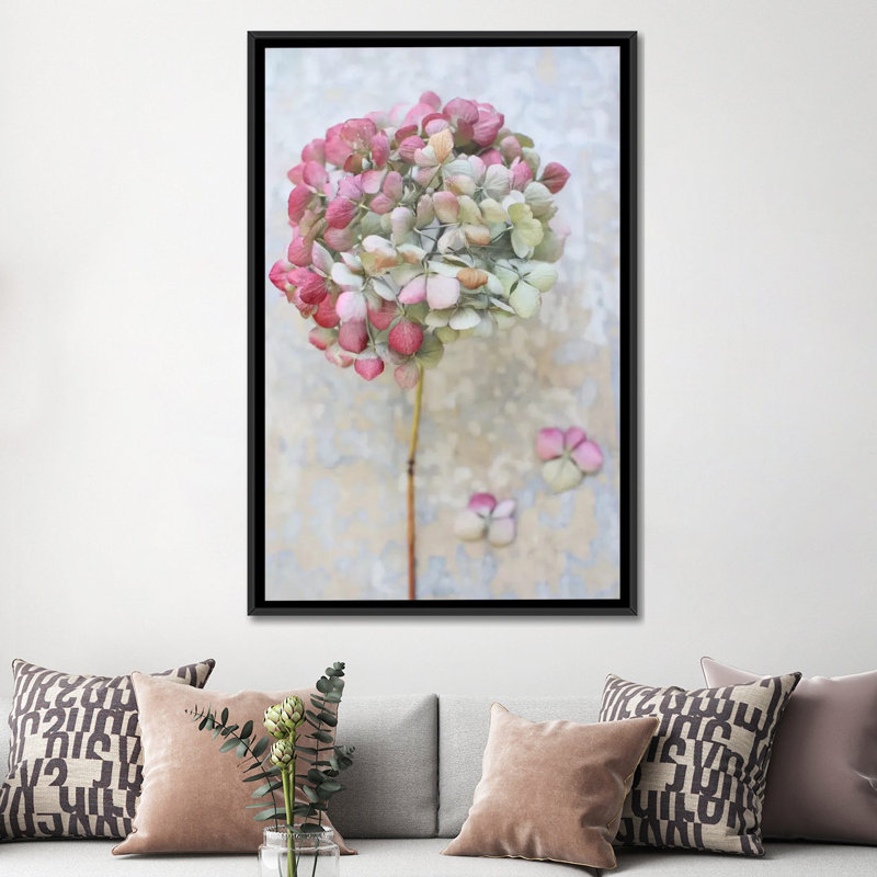 «Hydrangea II pastel séché», reproduction sur toile, H 26 po x l 18 po x P 1,5 po, Toile avec cadre noir, Pas de tapis