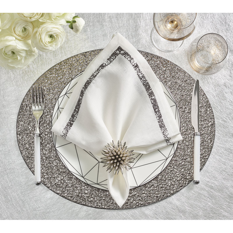 Impression Napkin, White/Gunmetal