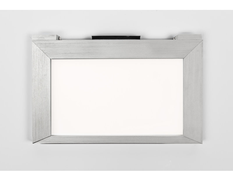 Barre d’éclairage del sous l’armoire, Aluminium brossé, H 4,56 po x l 24,75 po x P 0,5 po